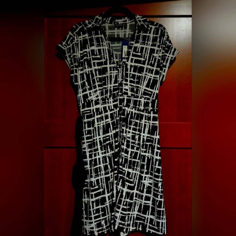 Apt. 9 Black and White Geometric Midi Dress